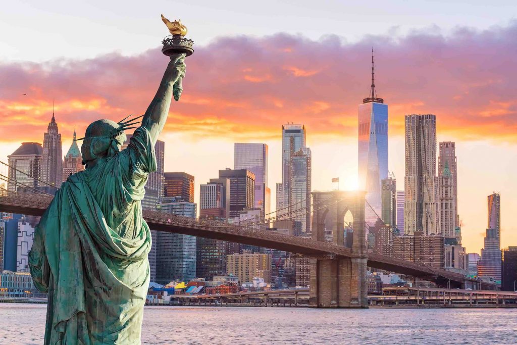 New York Travel Guide, new york city, big apple, statue of liberty, skyline, bridge, river, Ellis Island