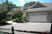 13285 Hillview Ln.