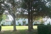 5460 Holly Point Ln.