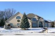 910 Kings Point Ct.
