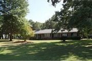 1001 Oakwood Dr. (1 Acre)