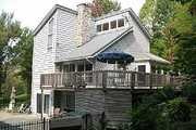 8246 Rohr Hill