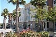 1901 Victoria Ave. #209