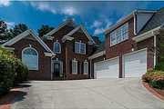 3375 Wolf Willow Close